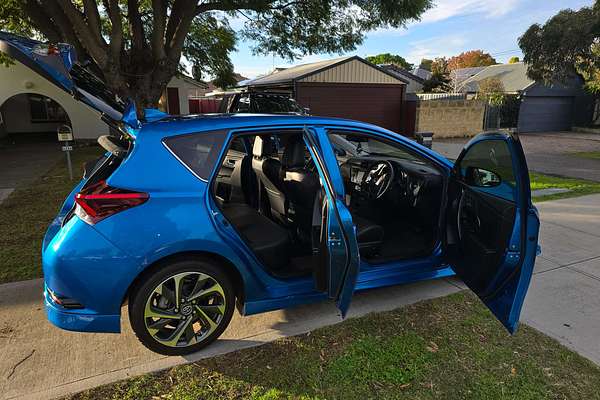 2016 Toyota Corolla ZR ZRE182R