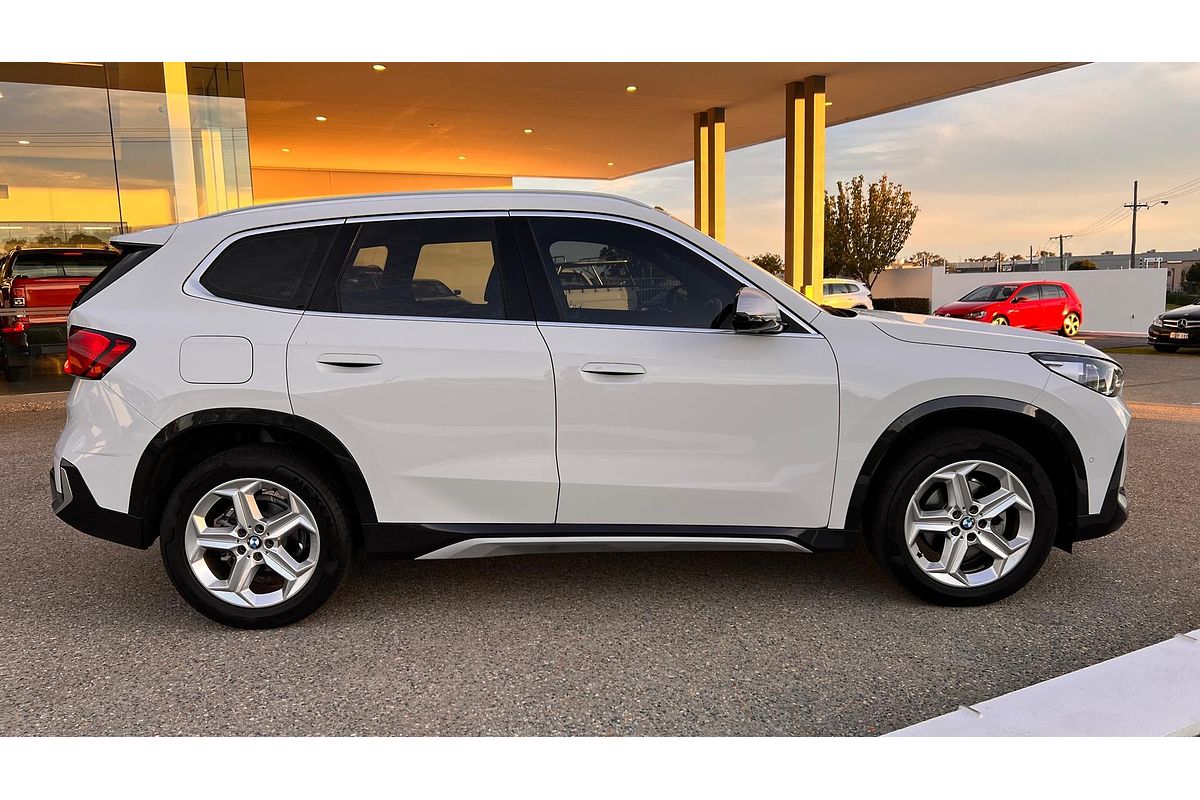 2023 BMW X1 sDrive18i U11