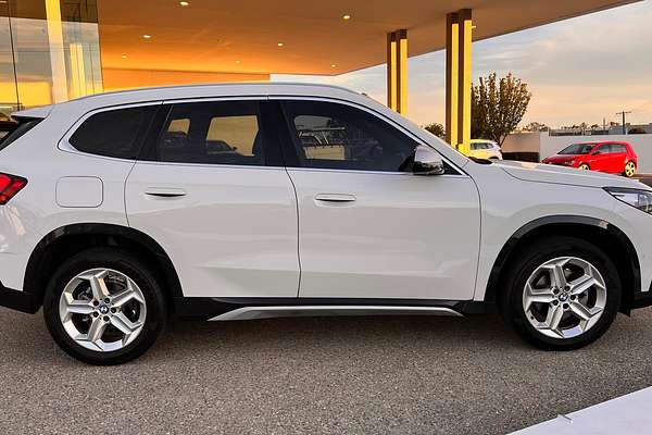 2023 BMW X1 sDrive18i U11