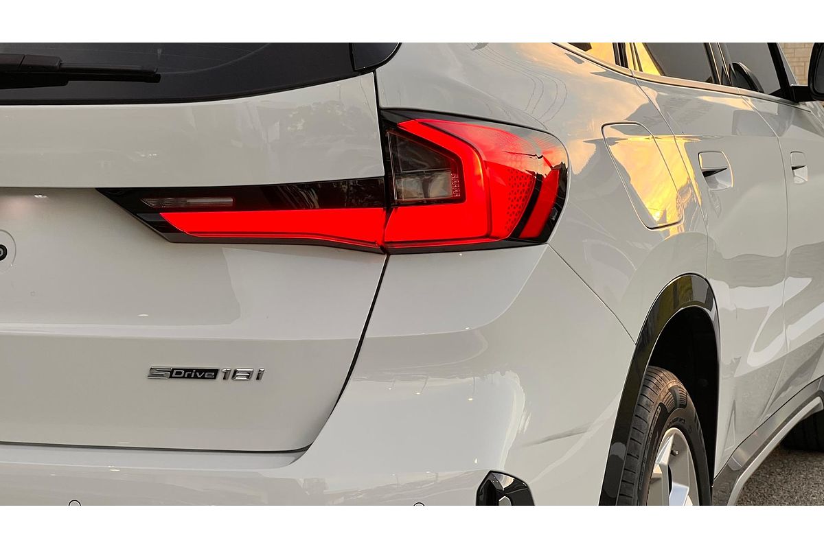 2023 BMW X1 sDrive18i U11