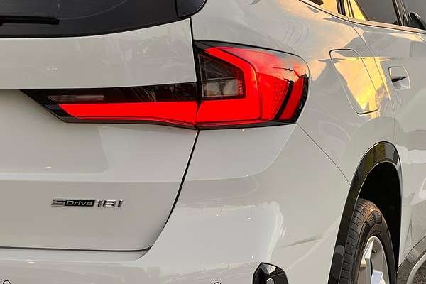 2023 BMW X1 sDrive18i U11