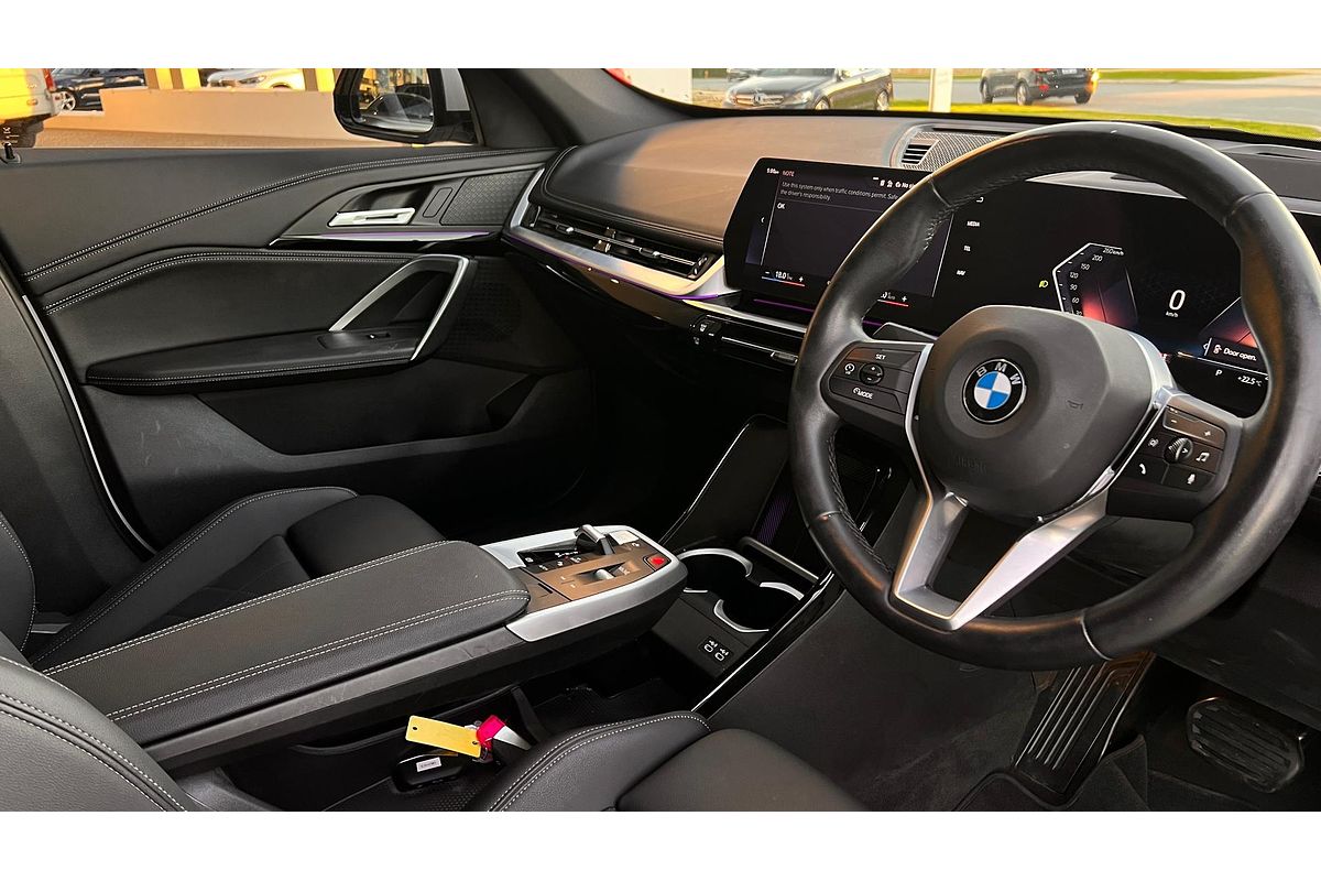 2023 BMW X1 sDrive18i U11