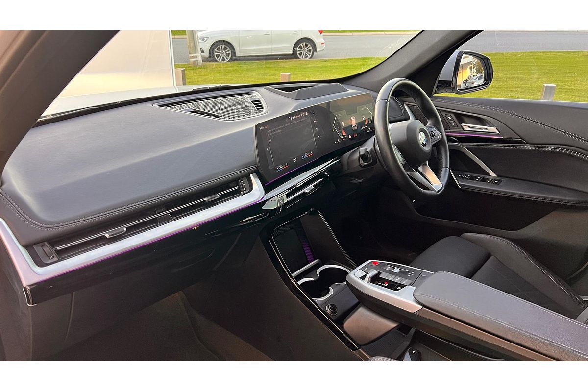 2023 BMW X1 sDrive18i U11