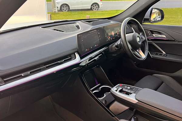 2023 BMW X1 sDrive18i U11