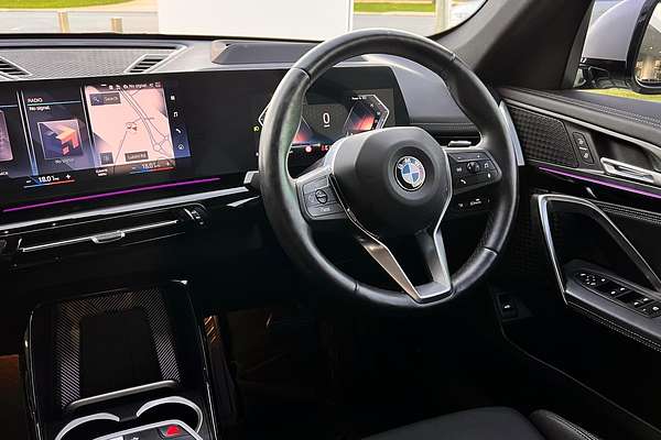 2023 BMW X1 sDrive18i U11