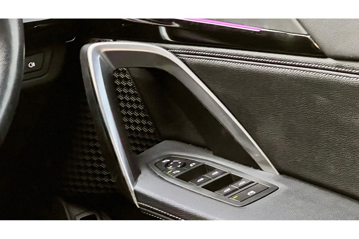 2023 BMW X1 sDrive18i U11