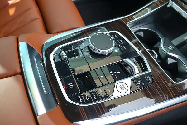 2025 BMW X7 xDrive40d M Sport G07 LCI