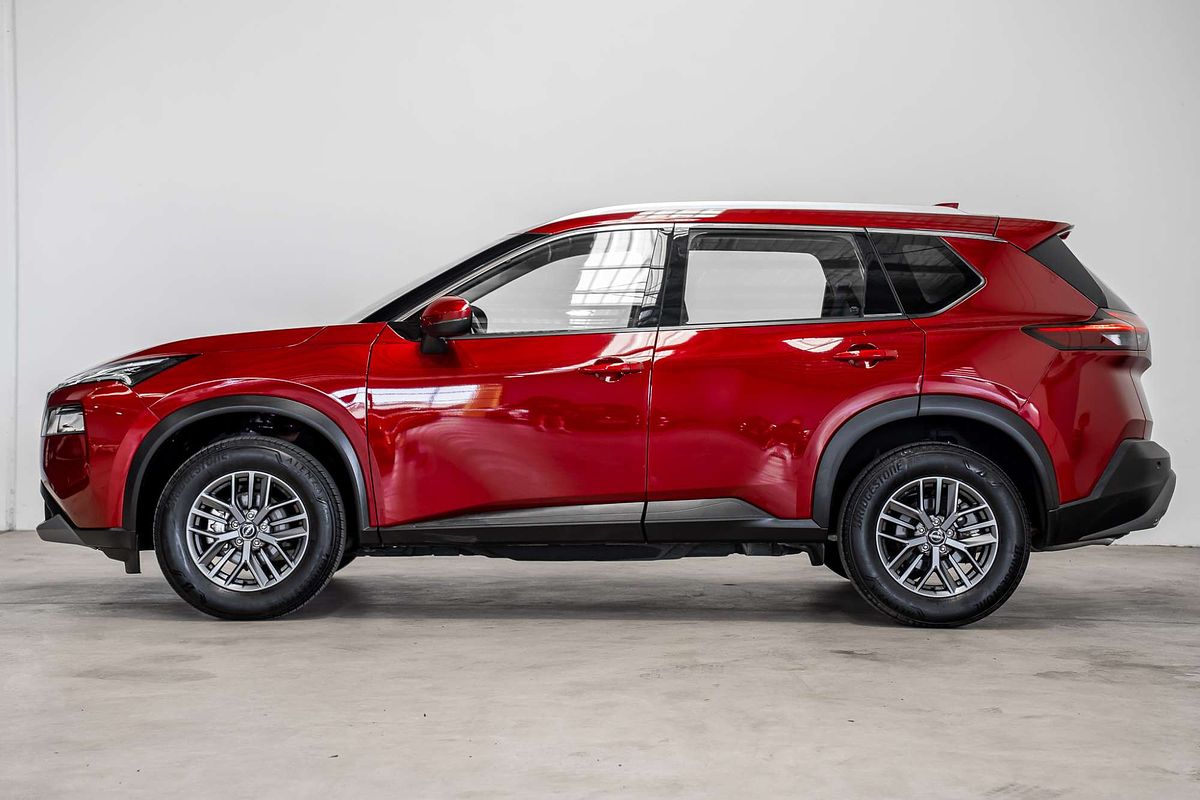 2024 Nissan X-TRAIL ST T33