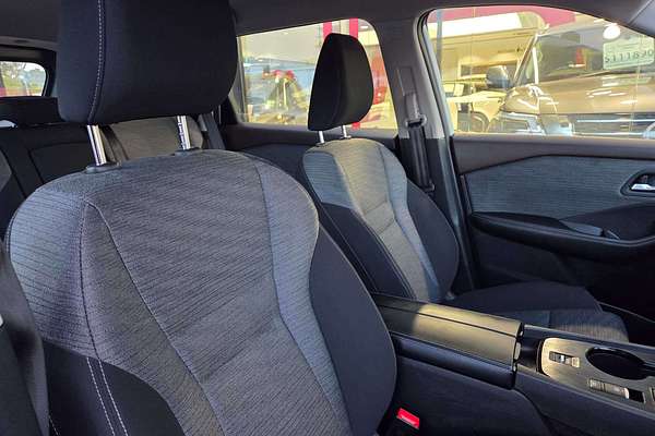 2024 Nissan X-TRAIL ST T33