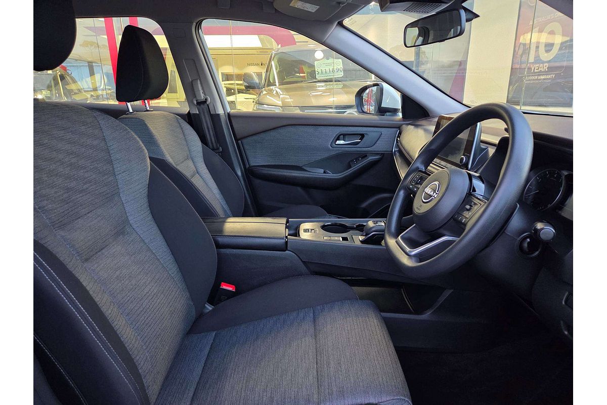 2024 Nissan X-TRAIL ST T33