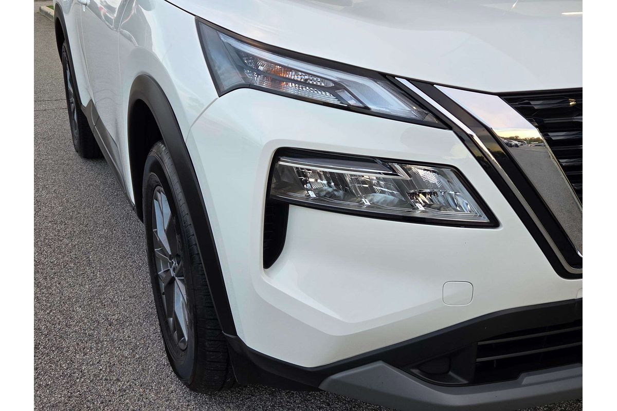 2024 Nissan X-TRAIL ST T33