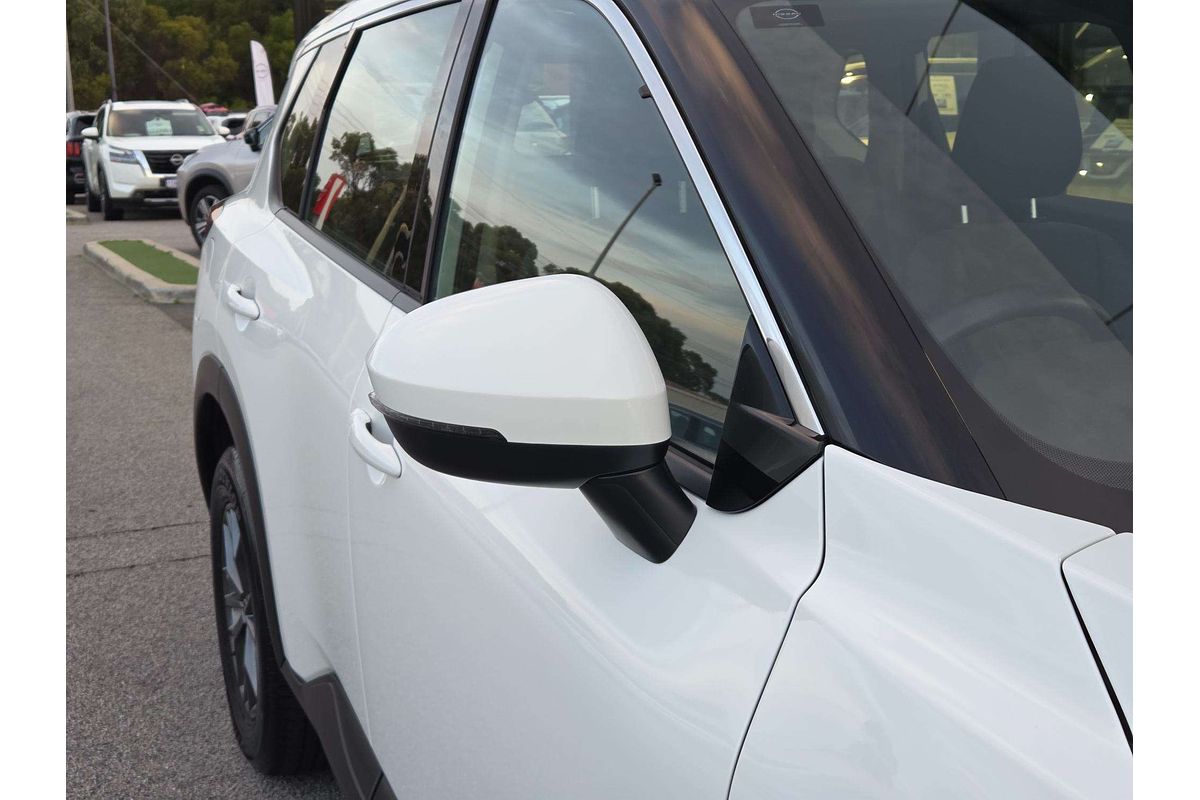 2024 Nissan X-TRAIL ST T33