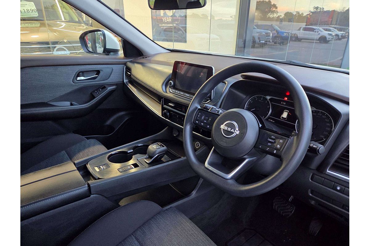 2024 Nissan X-TRAIL ST T33