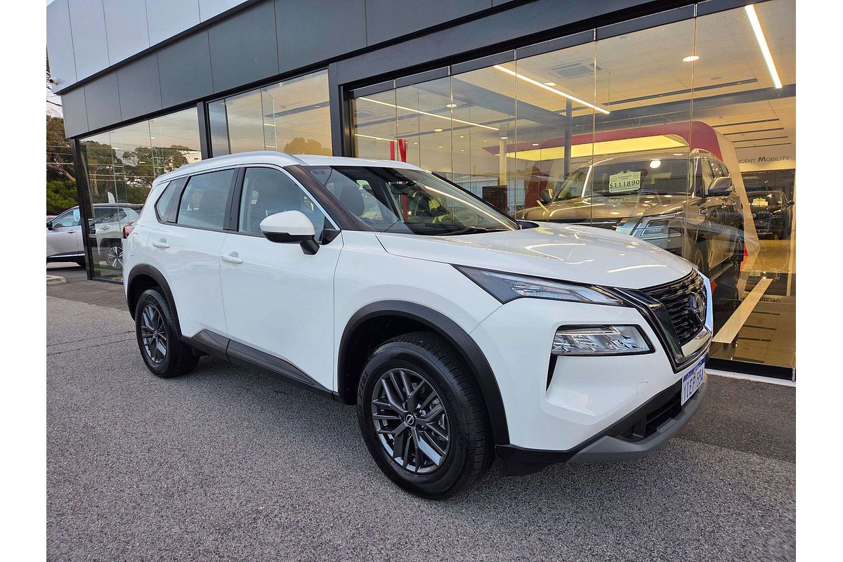 2024 Nissan X-TRAIL ST T33