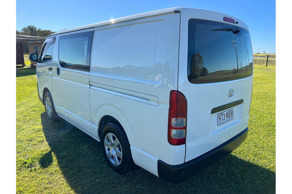 2017 Toyota Hiace KDH201R LWB