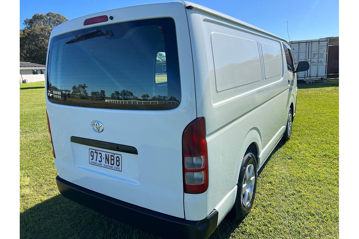 2017 Toyota Hiace KDH201R LWB