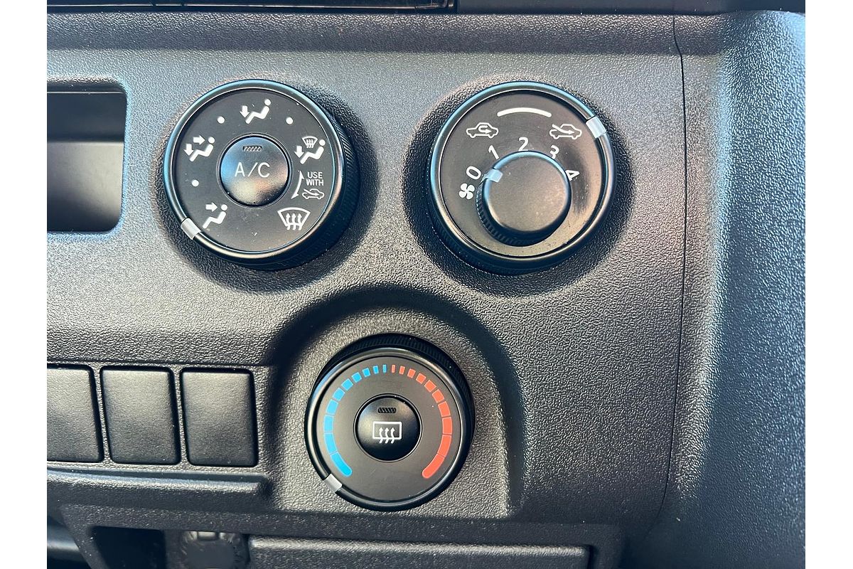 2017 Toyota Hiace KDH201R LWB