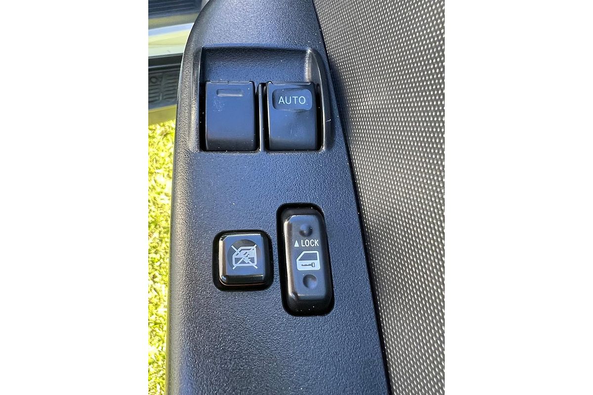 2017 Toyota Hiace KDH201R LWB