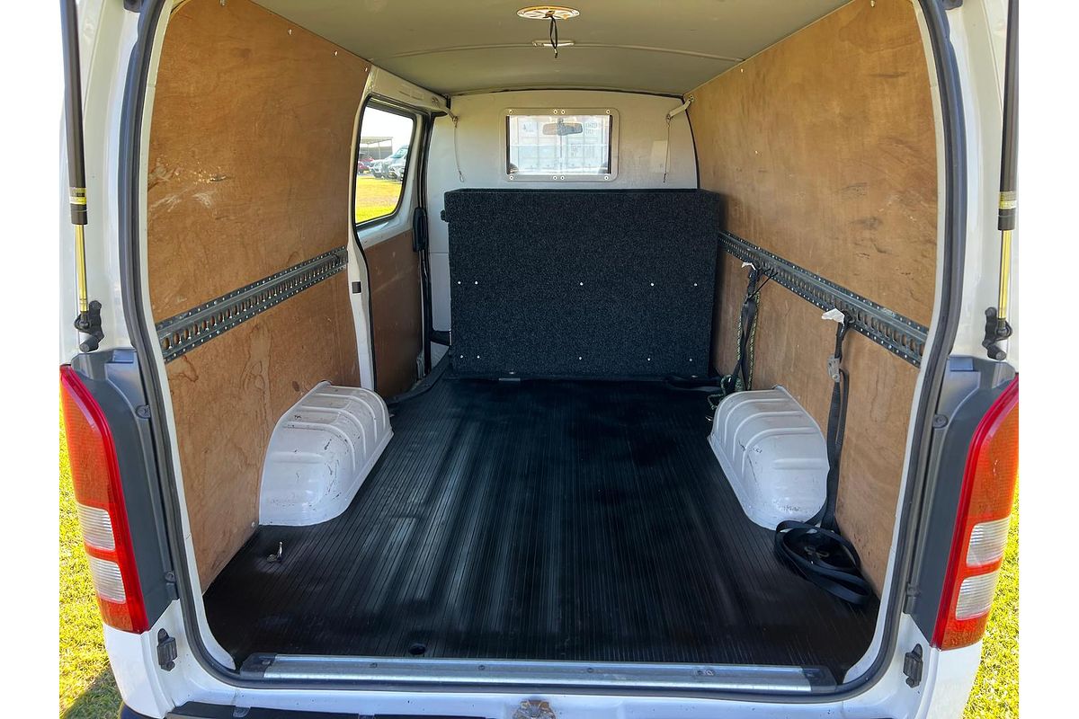 2017 Toyota Hiace KDH201R LWB