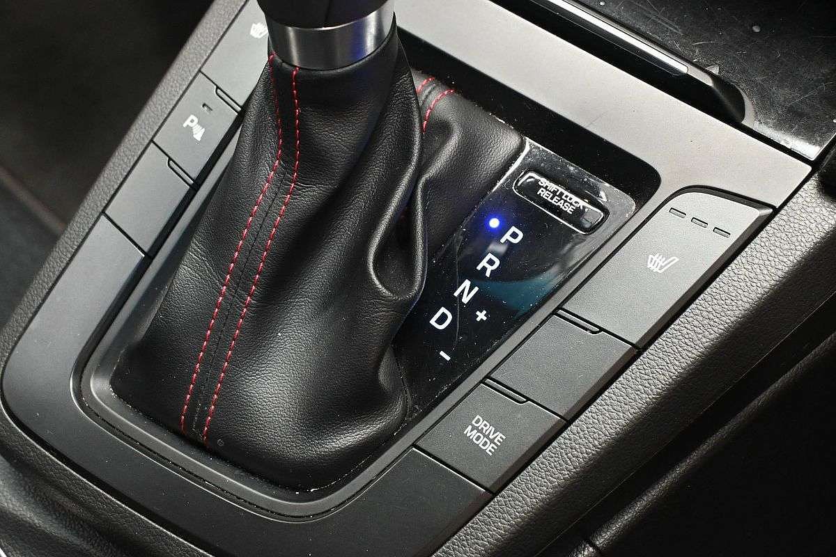 2016 Hyundai Elantra SR Turbo AD