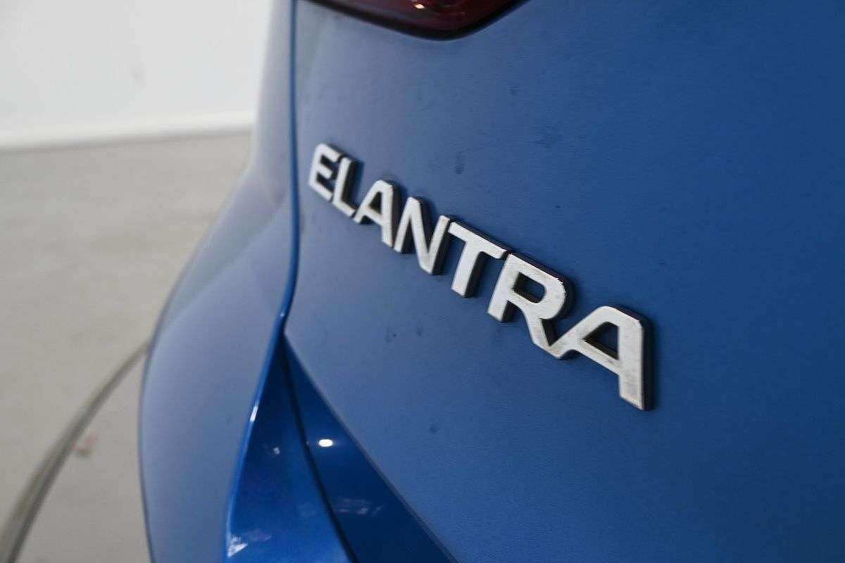 2016 Hyundai Elantra SR Turbo AD