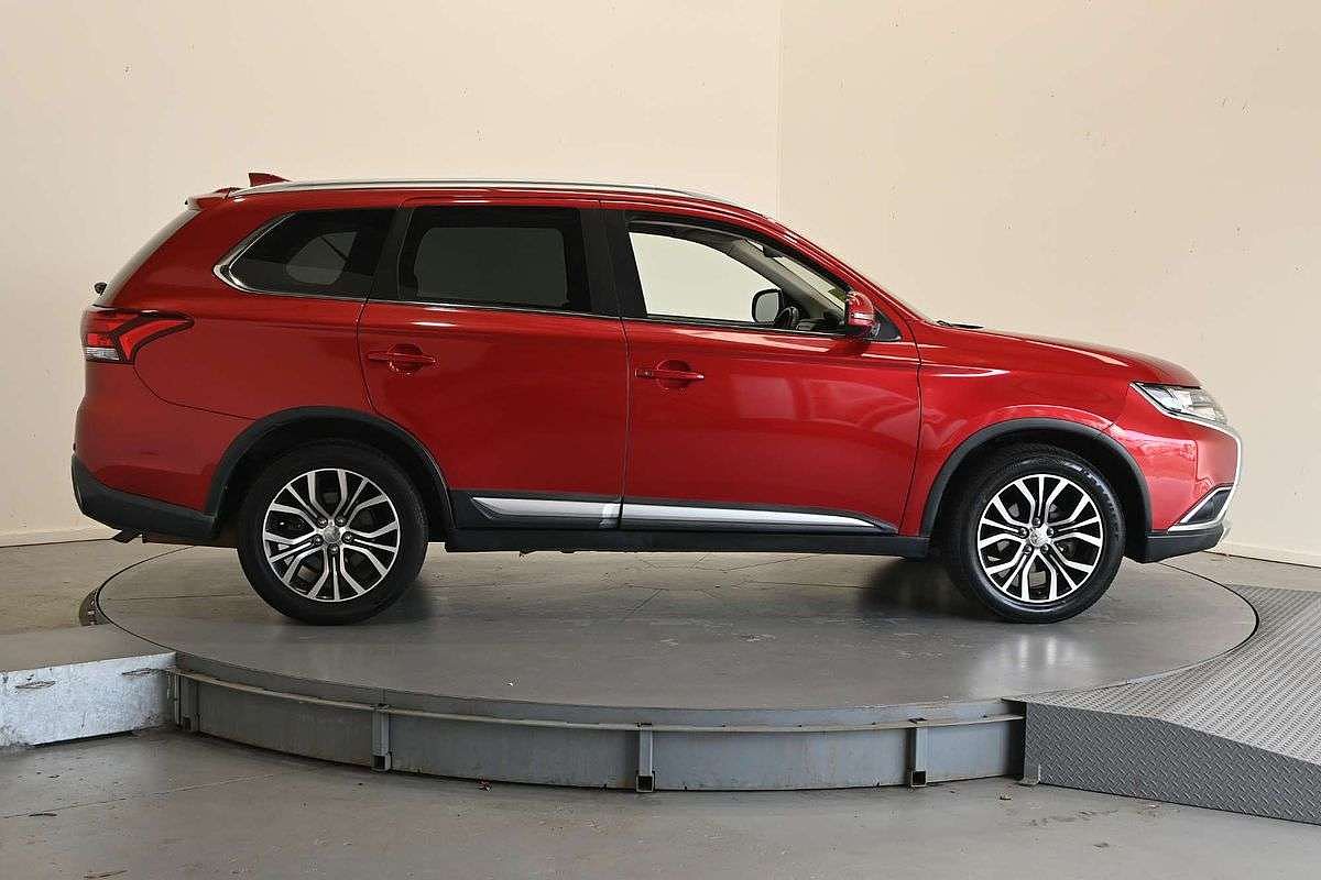 2017 Mitsubishi Outlander LS Safety Pack ZK