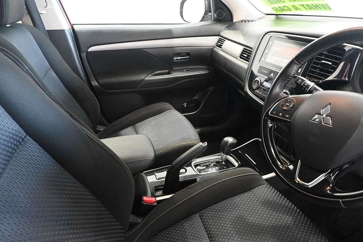2017 Mitsubishi Outlander LS Safety Pack ZK