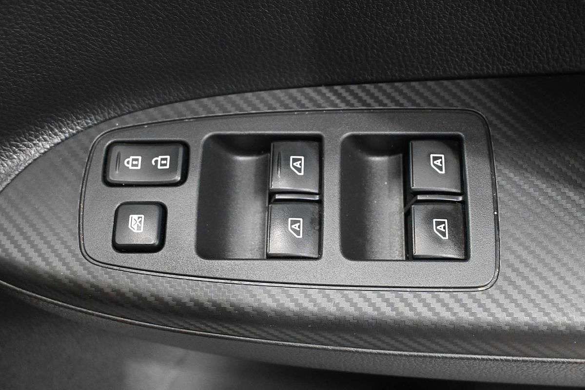 2022 Mitsubishi Eclipse Cross LS YB