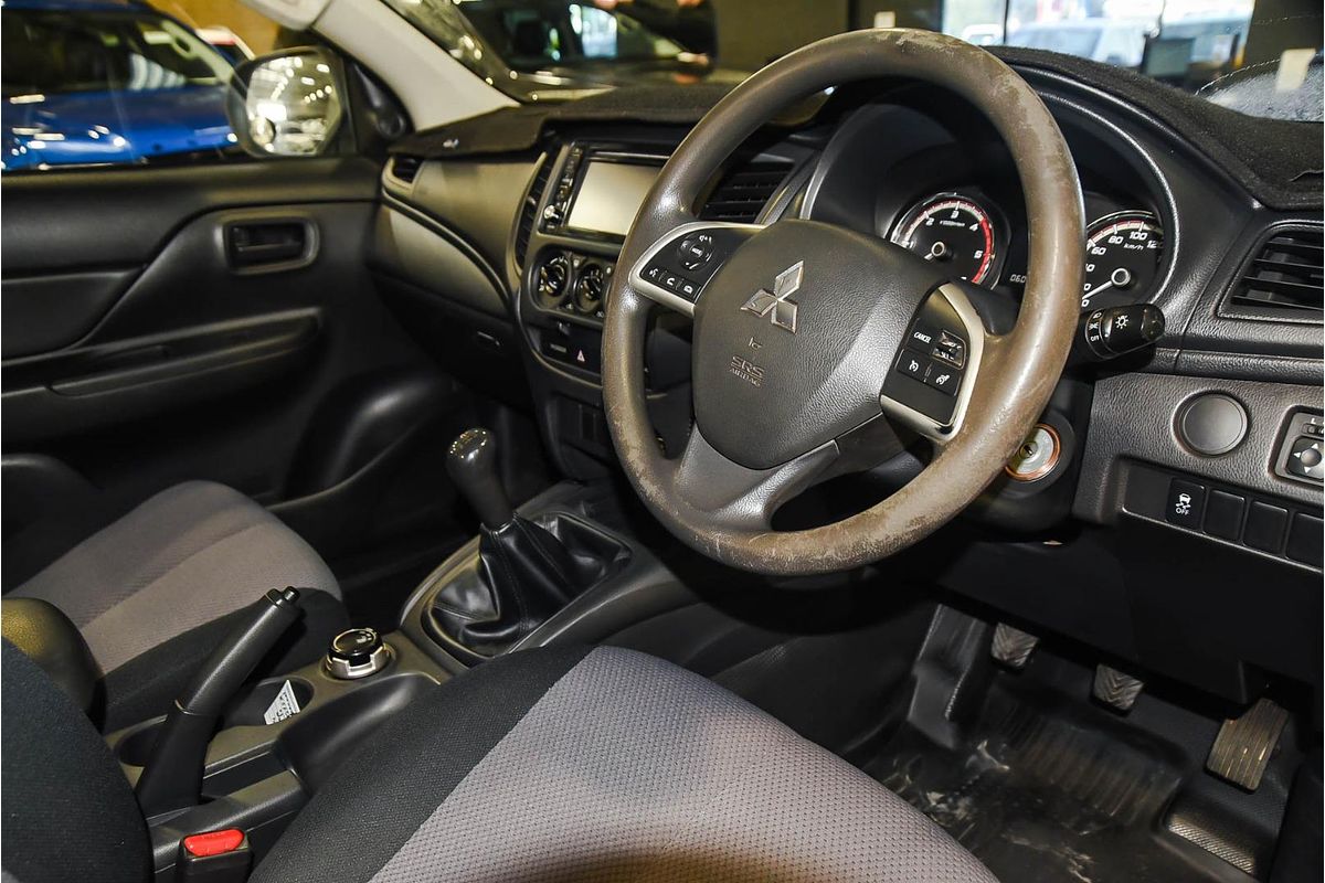 2021 Mitsubishi Triton GLX MR 4X4