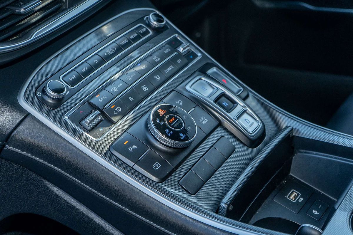2021 Hyundai Santa Fe Active TM.V3