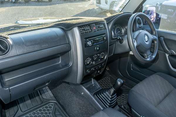 2012 Suzuki Jimny Sierra SN413 T6