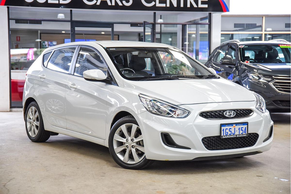 2019 Hyundai Accent Sport RB6