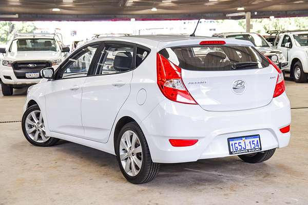 2019 Hyundai Accent Sport RB6