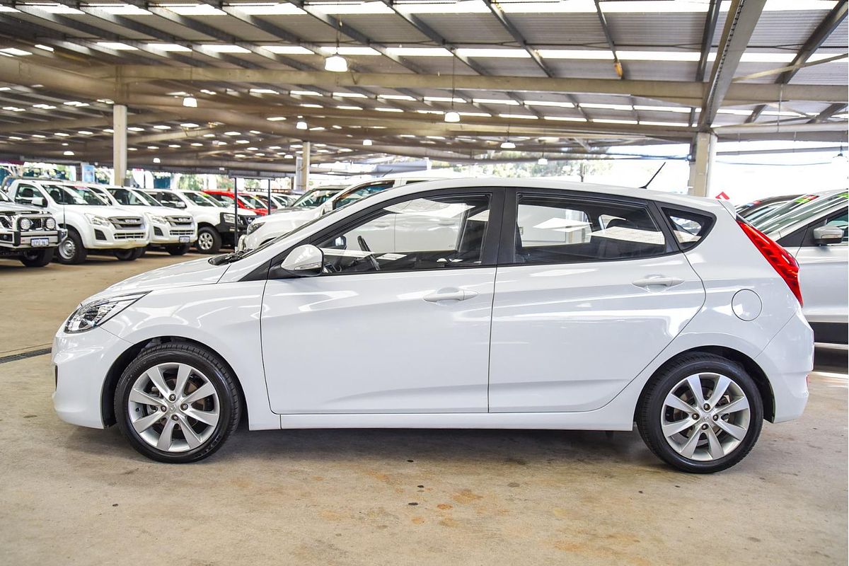 2019 Hyundai Accent Sport RB6