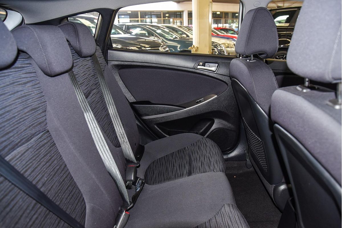 2019 Hyundai Accent Sport RB6