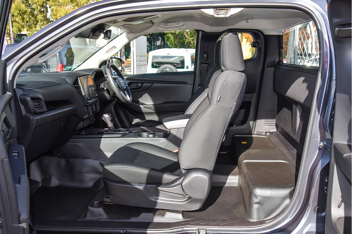 2025 Isuzu D-MAX SX 4X4