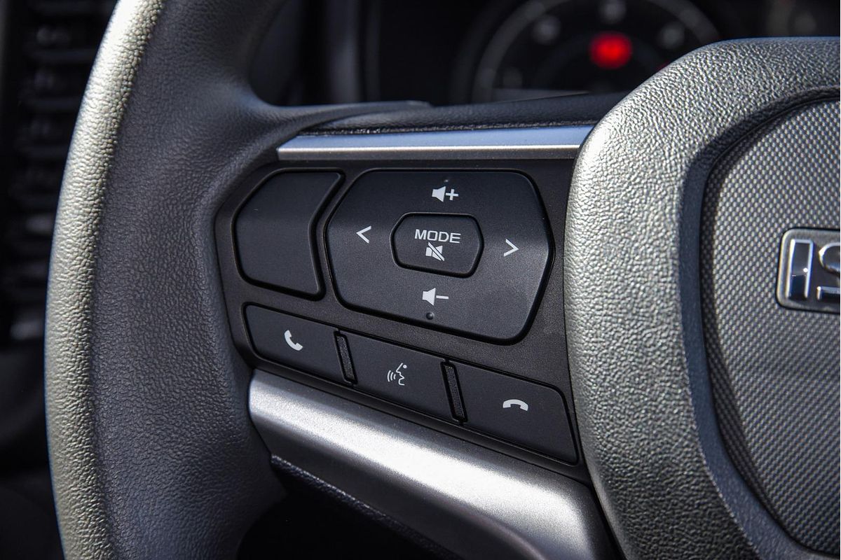 2025 Isuzu D-MAX SX 4X4