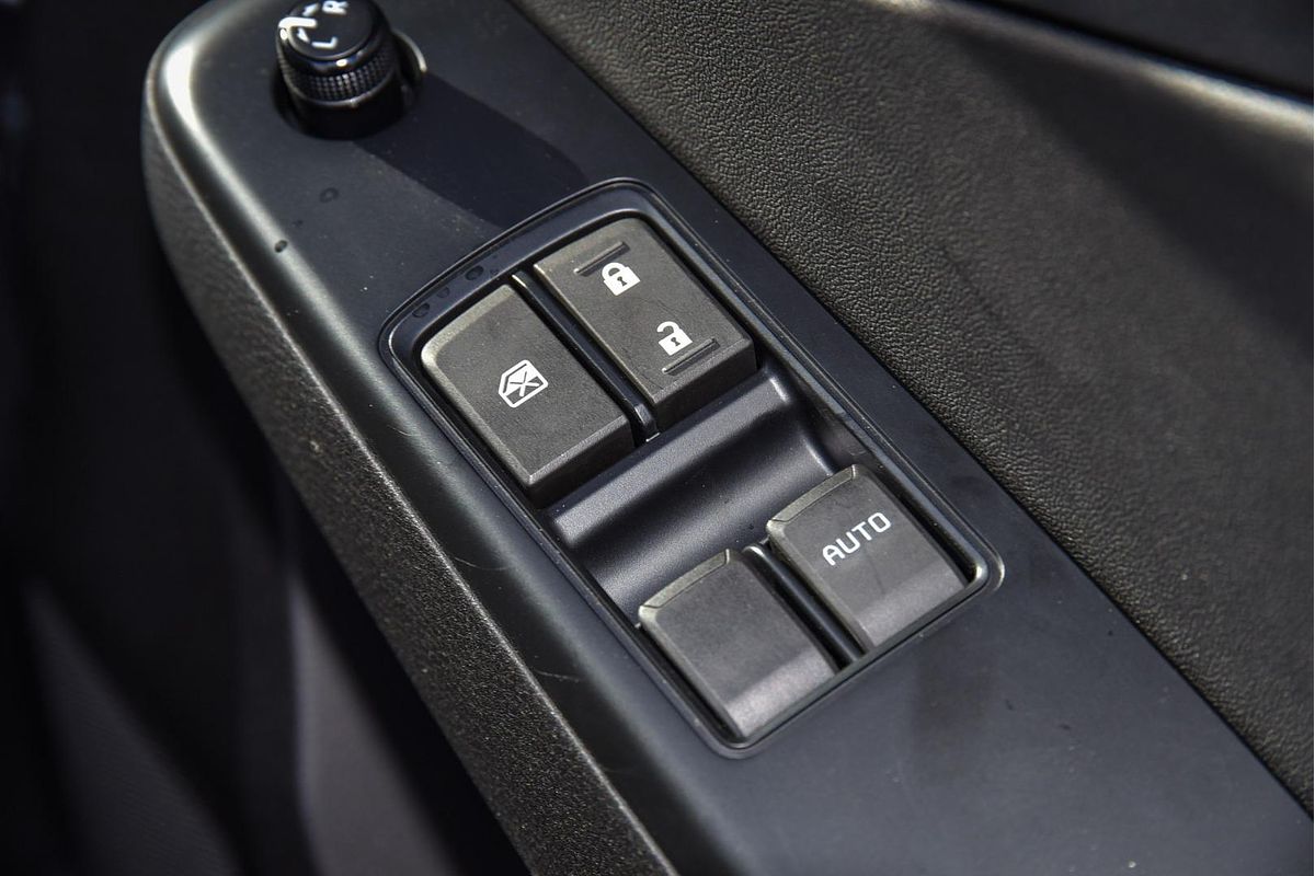 2025 Isuzu D-MAX SX 4X4