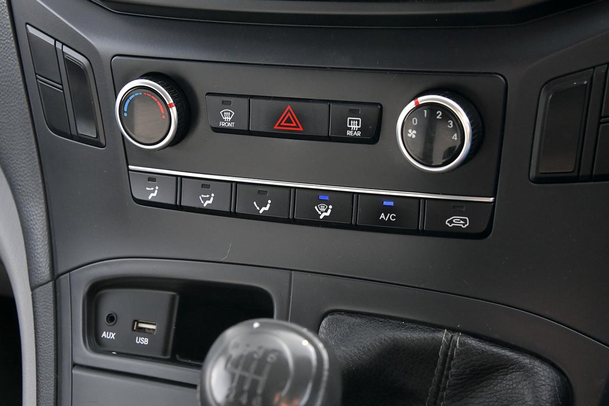 2015 Hyundai iLoad TQ3-V Series II