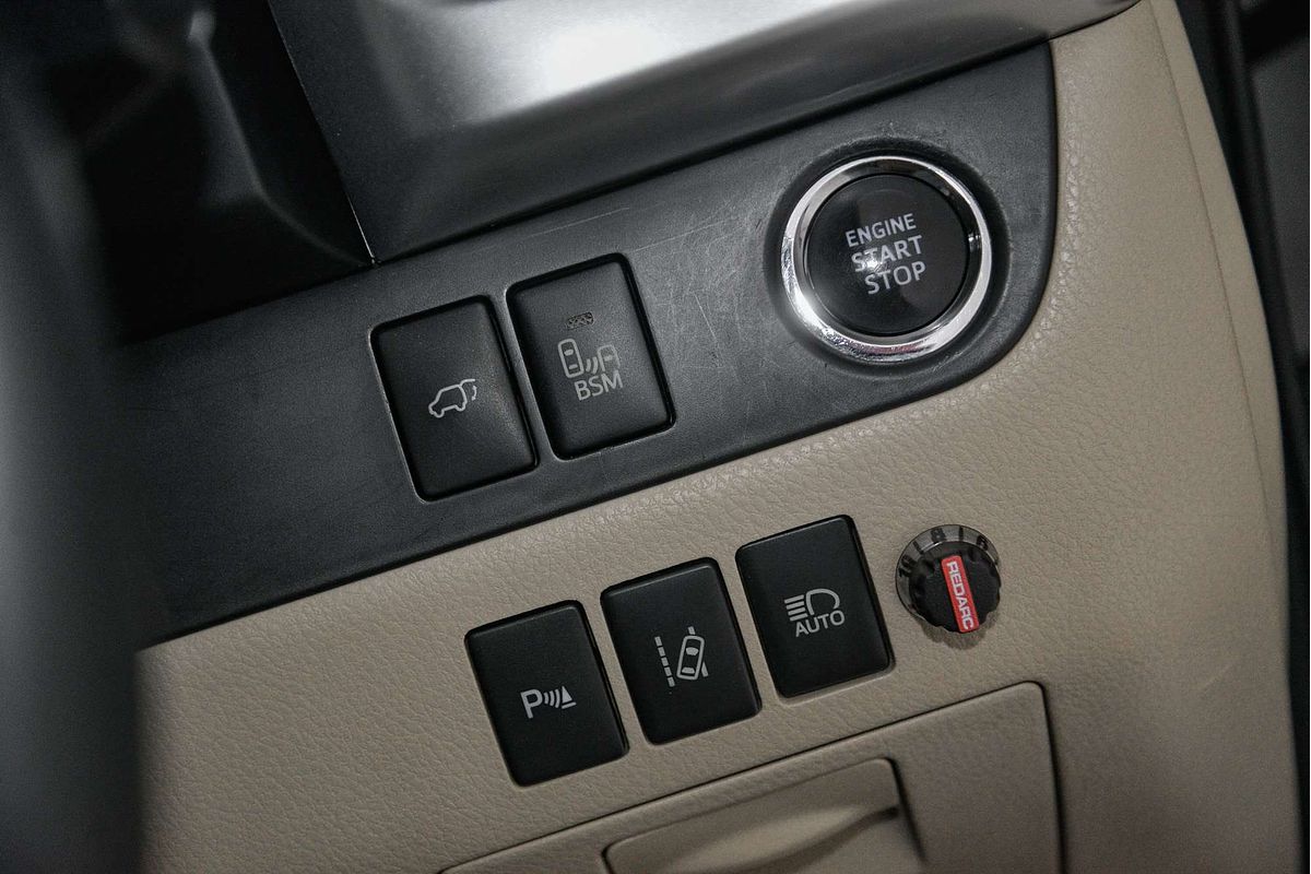 2016 Toyota Kluger Grande GSU50R