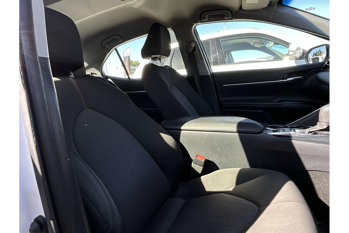 2020 Toyota Camry Ascent AXVH71R