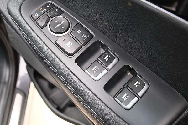 2018 Kia Sorento SLi UM