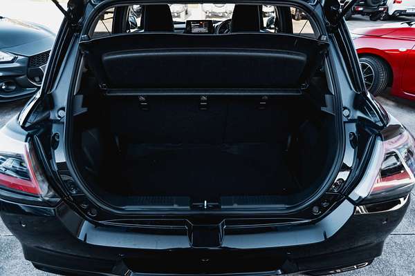2024 Suzuki Swift Hybrid GLX UZ