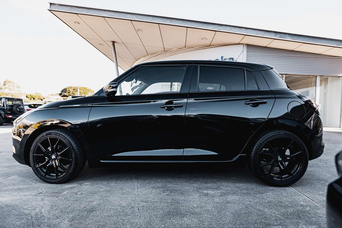 2024 Suzuki Swift Hybrid GLX UZ