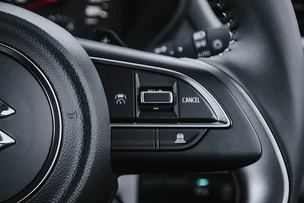2024 Suzuki Swift Hybrid GLX UZ
