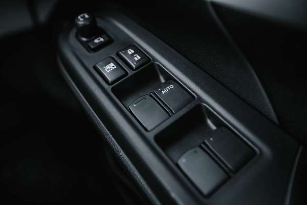 2024 Suzuki Swift Hybrid GLX UZ
