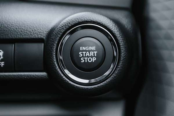 2024 Suzuki Swift Hybrid GLX UZ