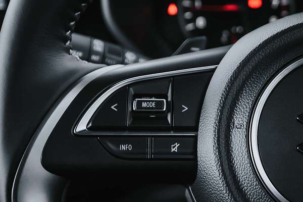 2024 Suzuki Swift Hybrid GLX UZ
