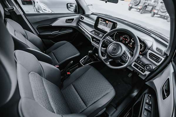 2024 Suzuki Swift Hybrid GLX UZ