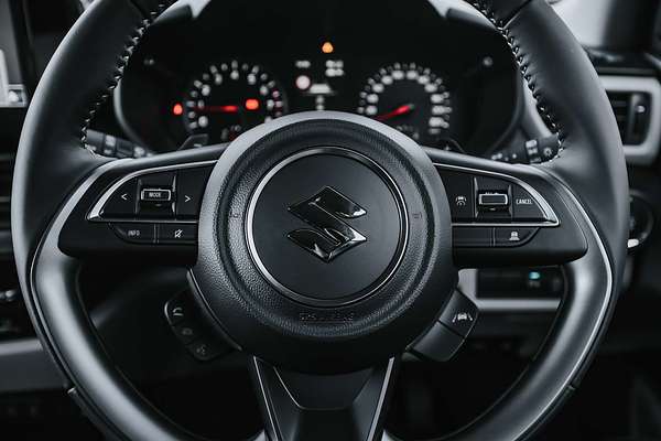 2024 Suzuki Swift Hybrid GLX UZ